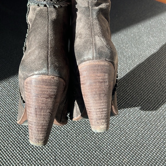 Frye Madeline Trim Short Bootie - Picture 6 of 11